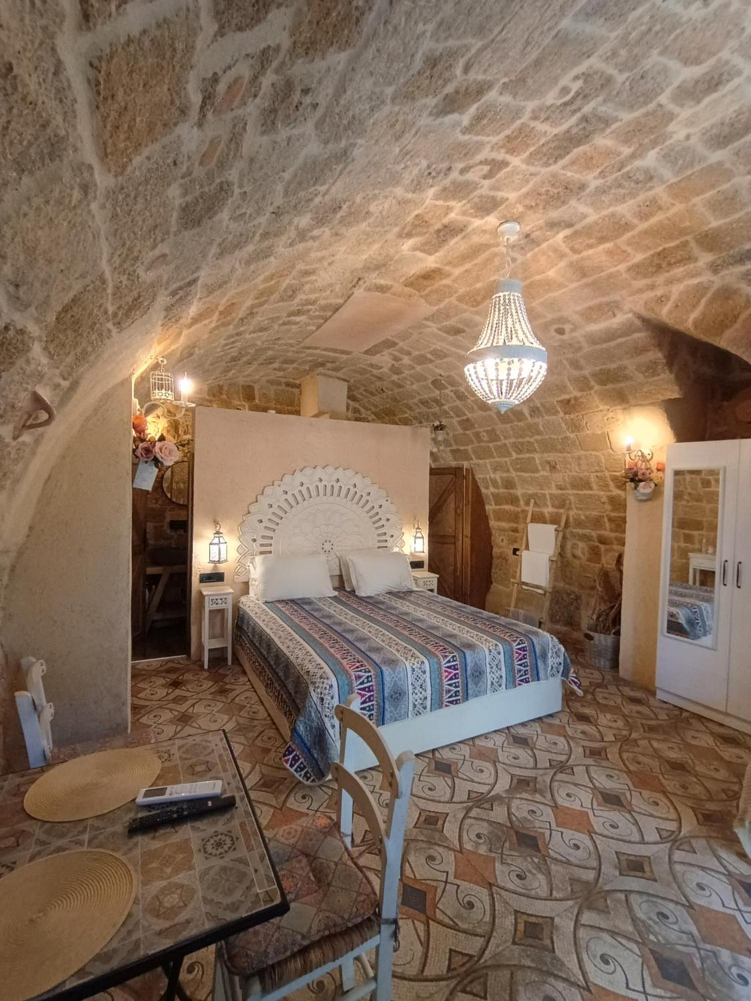 Apartment Stone Cave *